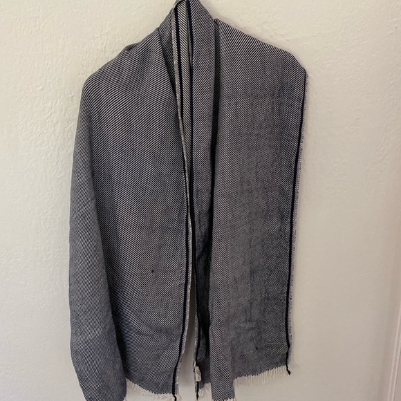 Indigo hand loom scarf - Picture 3 of 7